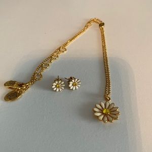 Juicy Couture Daisy Earrings and Necklace Set